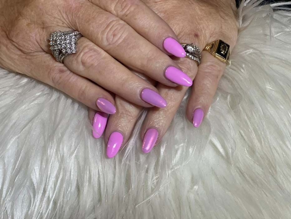 Solid lilac purple manicure